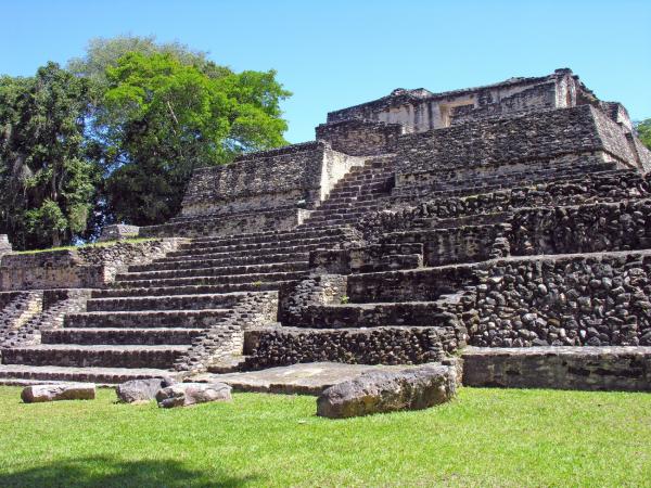 Caracol: Die größte Maya-Stätte in Belize – tief im Dschungel versteckt