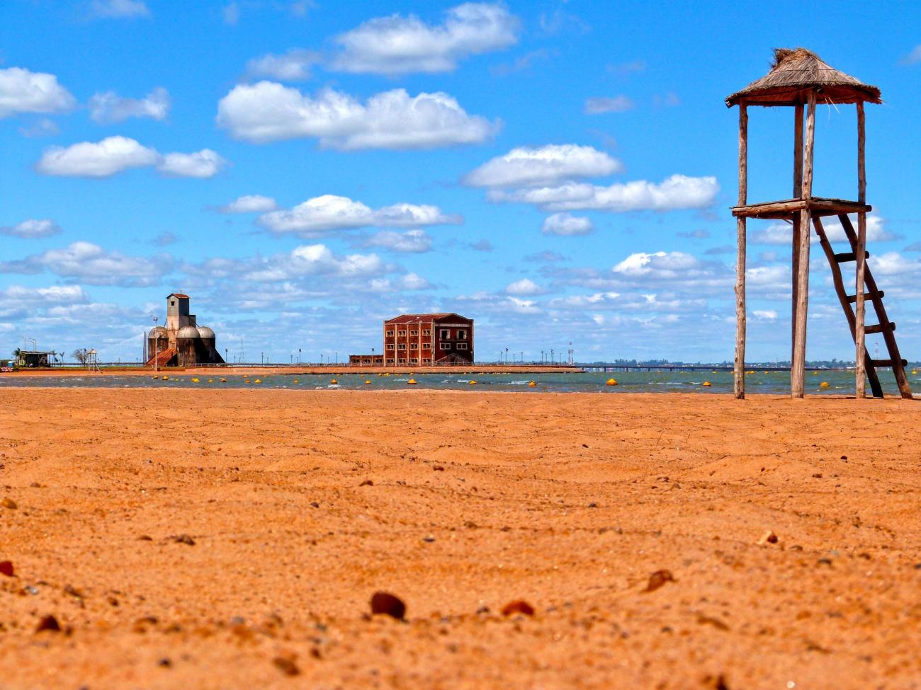 Encarnación: Drei Kilometer langer Stadtstrand und historische Jesuitenmissionen